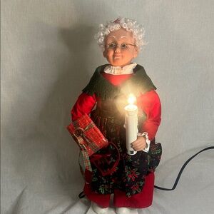 Vintage Animated Mrs Claus Christmas Collectibles Lighted Figure